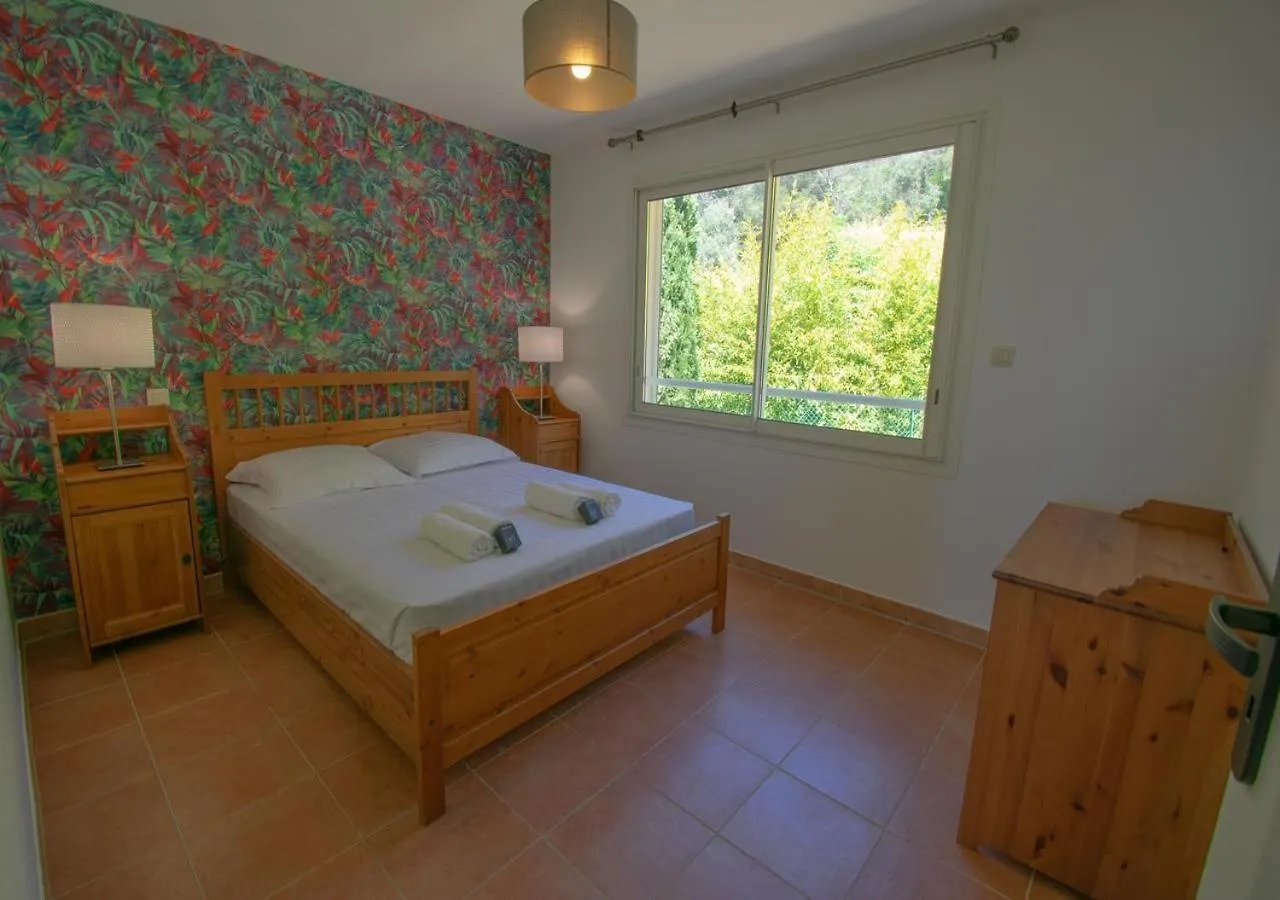 Le Mimosa 4 Pers 80 M2 Shared Pool Apartment Saint-Cezaire-sur-Siagne France
