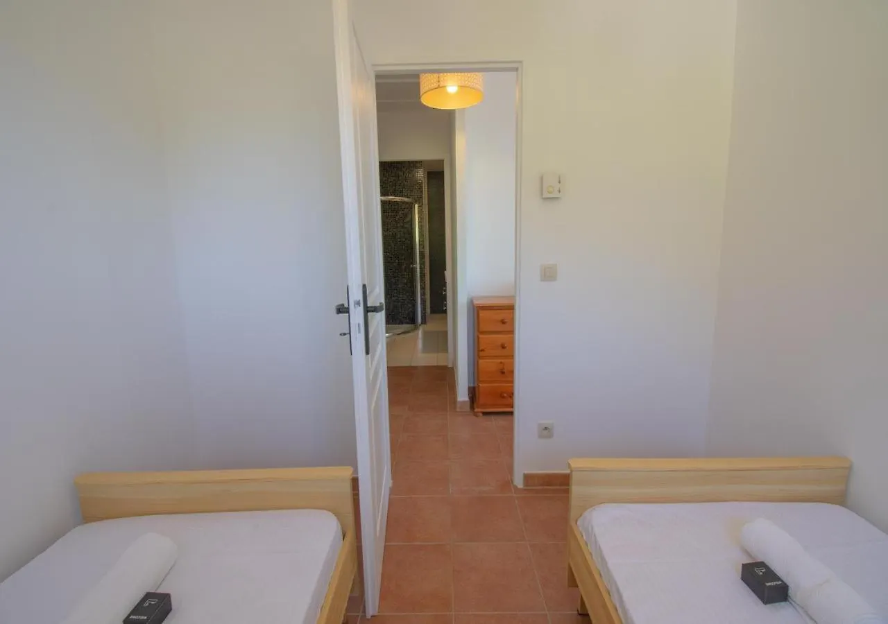 Le Mimosa 4 Pers 80 M2 Shared Pool Apartment Saint-Cezaire-sur-Siagne