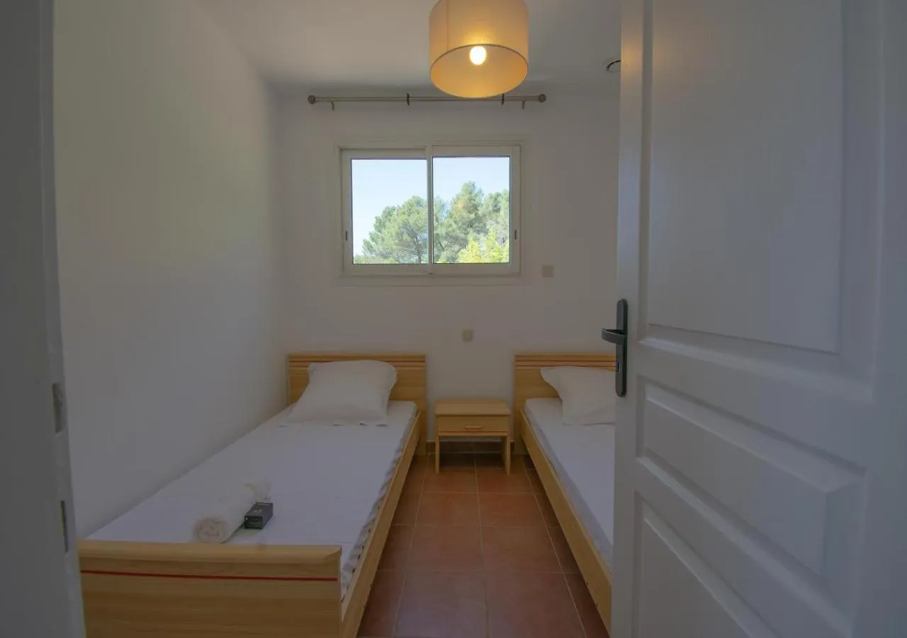 Le Mimosa 4 Pers 80 M2 Shared Pool Apartment Saint-Cezaire-sur-Siagne France
