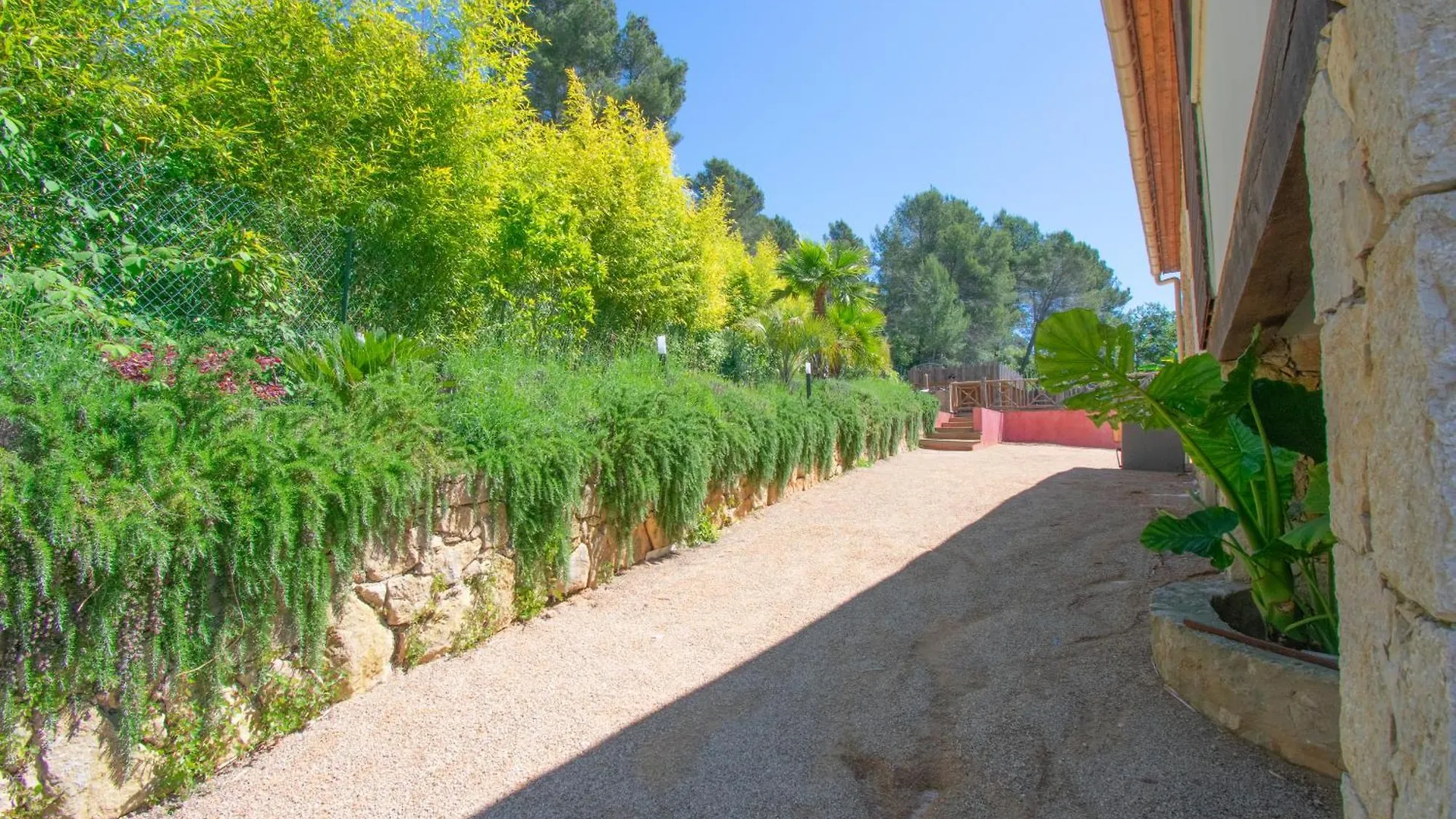Le Mimosa 4 Pers 80 M2 Shared Pool Apartment Saint-Cezaire-sur-Siagne France